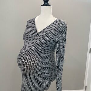Motherhood Maternity Black and White Long Sleeve Top